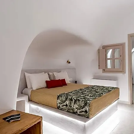 Wine And Yard Caves Santorini Island