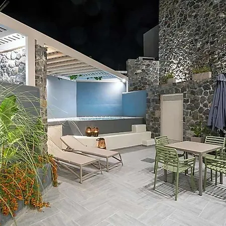 호텔 Wine And Yard Caves Santorini Island